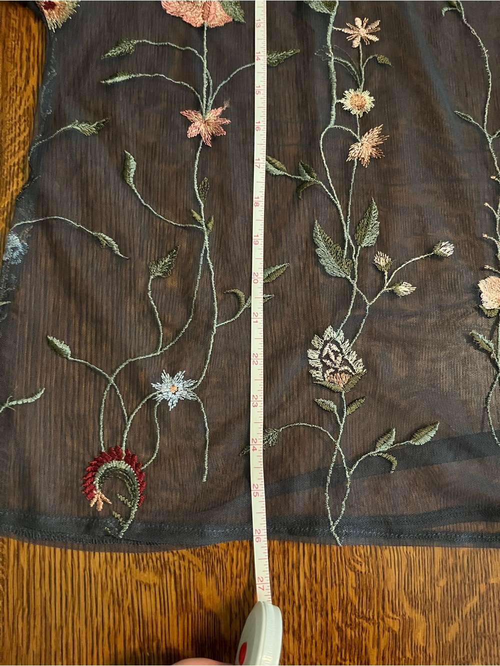 Lucky Brand Sheer Embroidered Gray Floral Overlay Top Size XL - Picture 16 of 16
